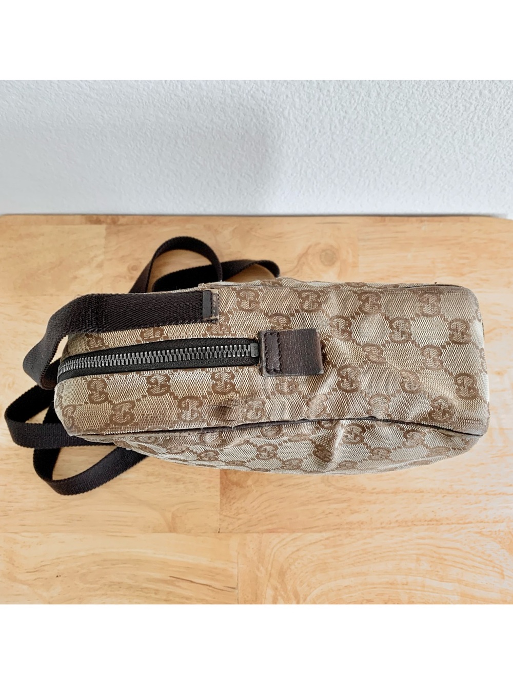 Authentic Vintage Gucci GG Canvas Crossbody Bag Style 122759 - Picture 3 of 12